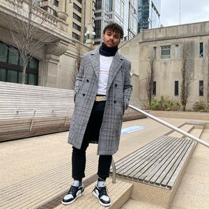 Meet your Posher, Squeaky